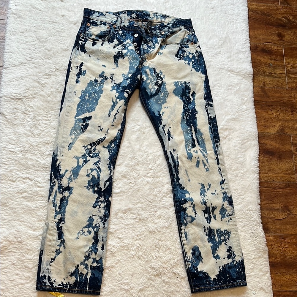 Blue and White Splatter Paint Jeans Levi’s 501